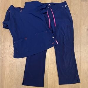 Smitten Women's Navy and Pink Jogger Set